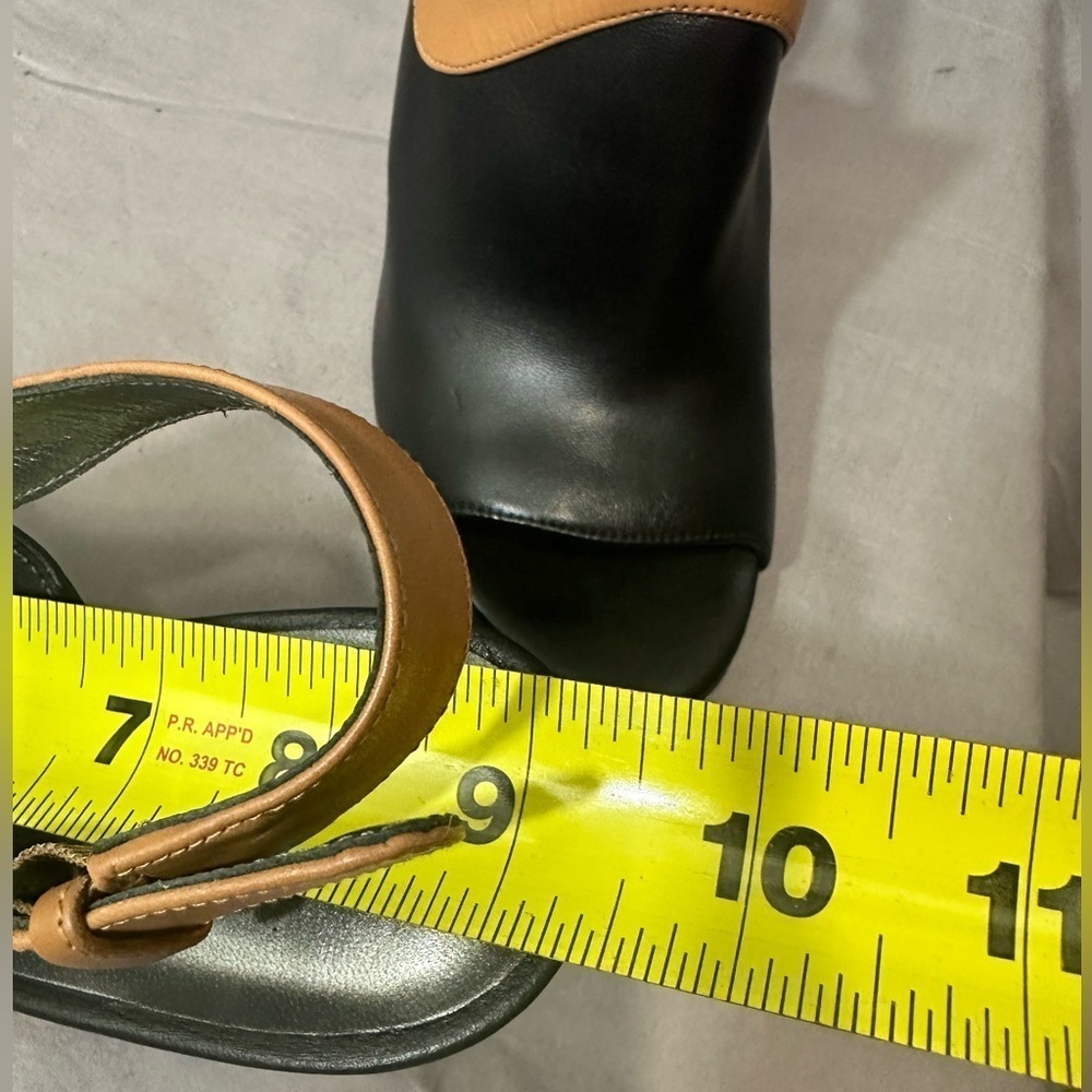 Stuart Weitzman back/tan leather 4” wedge size 5.5 - Picture 3 of 9